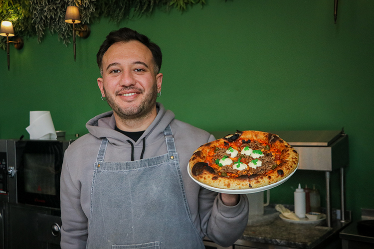 Pizzanın Doğuşu: Napoli Sokaklarından Dünyanın En Sevilen Yemeğine